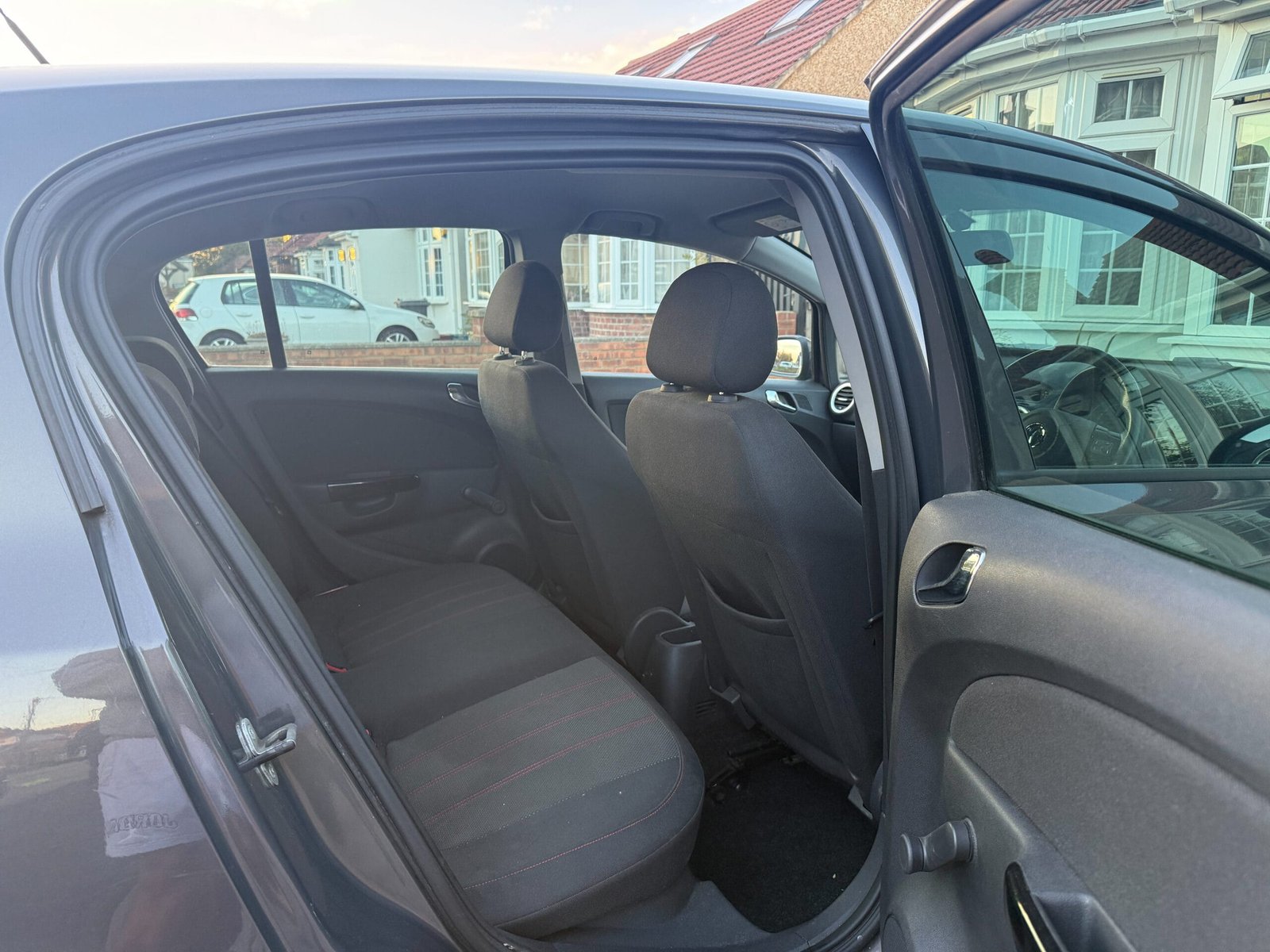 
Vauxhall Corsa 1.4 SXI full									