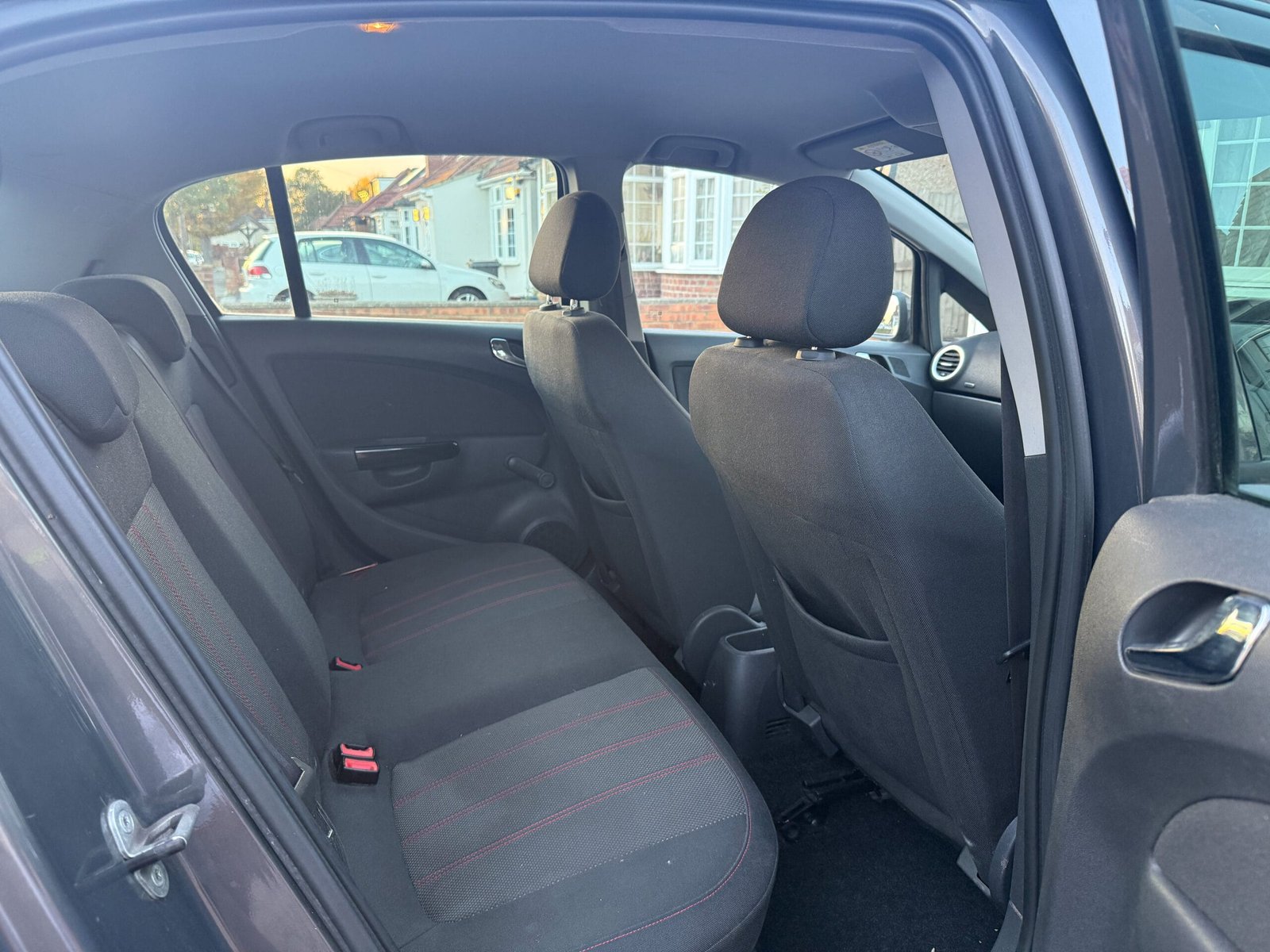 
Vauxhall Corsa 1.4 SXI full									