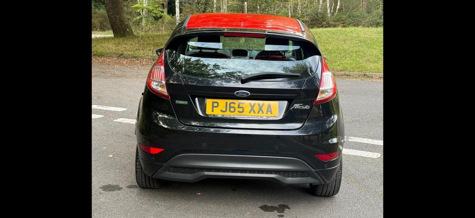 
Ford Fiesta 1.0 Black Ed. full									