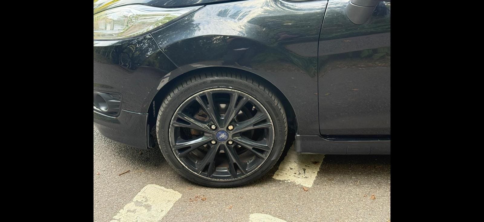 
Ford Fiesta 1.0 Black Ed. full									