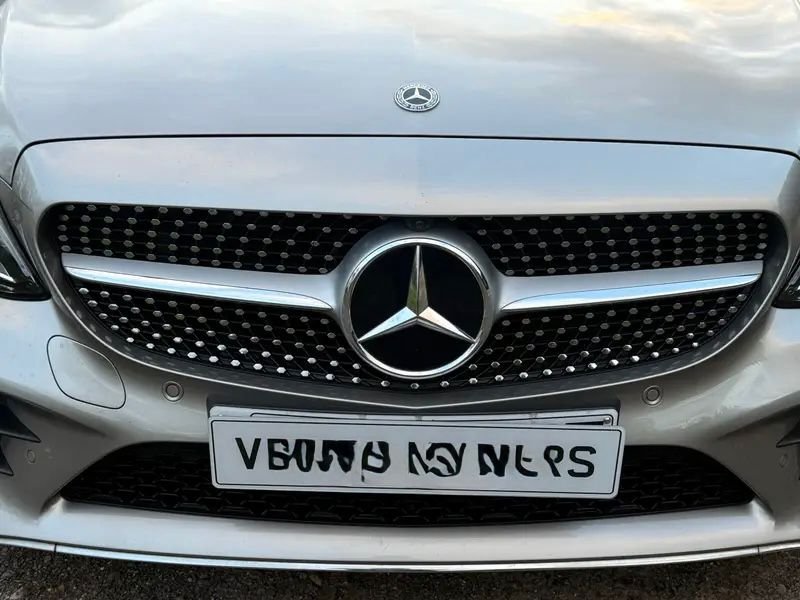 
Mercedes C Class 2.0L full									