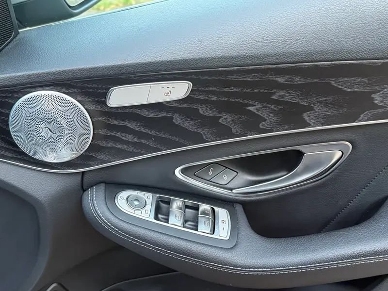 
Mercedes C Class 2.0L full									