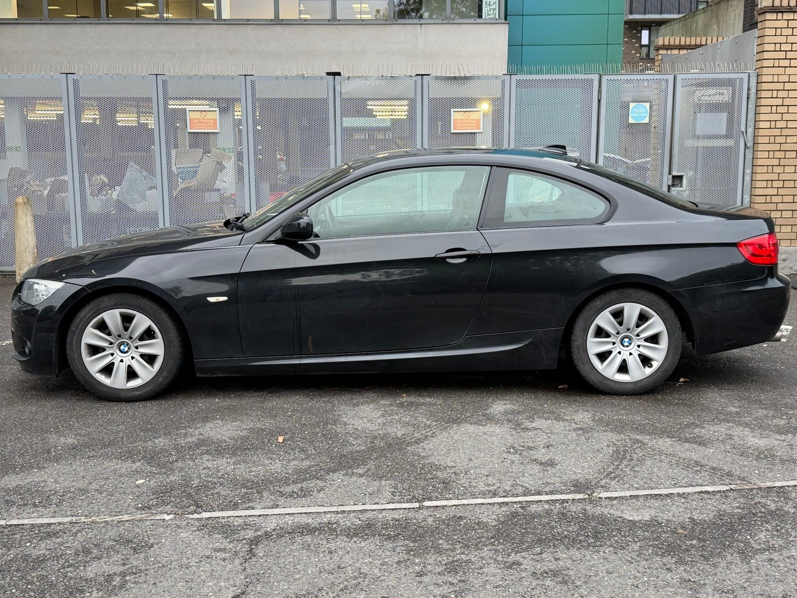 
								BMW 3 Series 2.0 320i M Sport Steptronic Euro 5 full									
