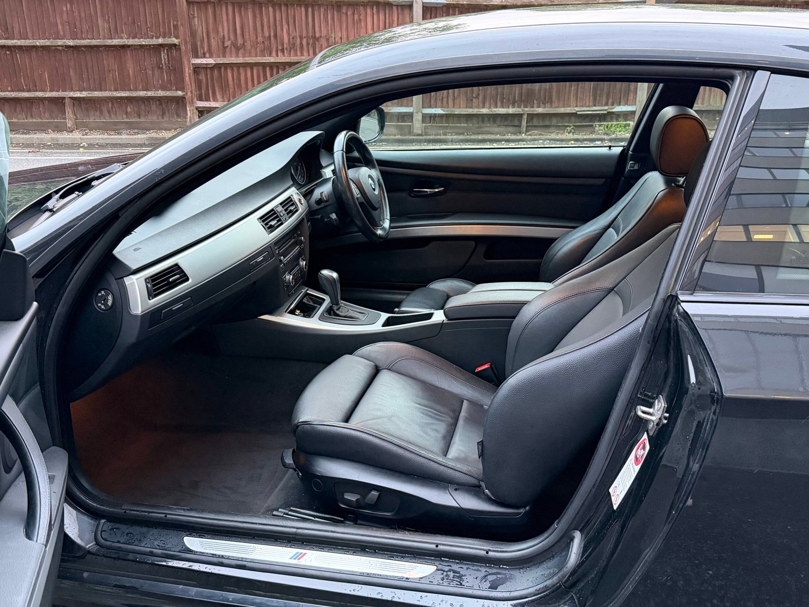 
								BMW 3 Series 2.0 320i M Sport Steptronic Euro 5 full									