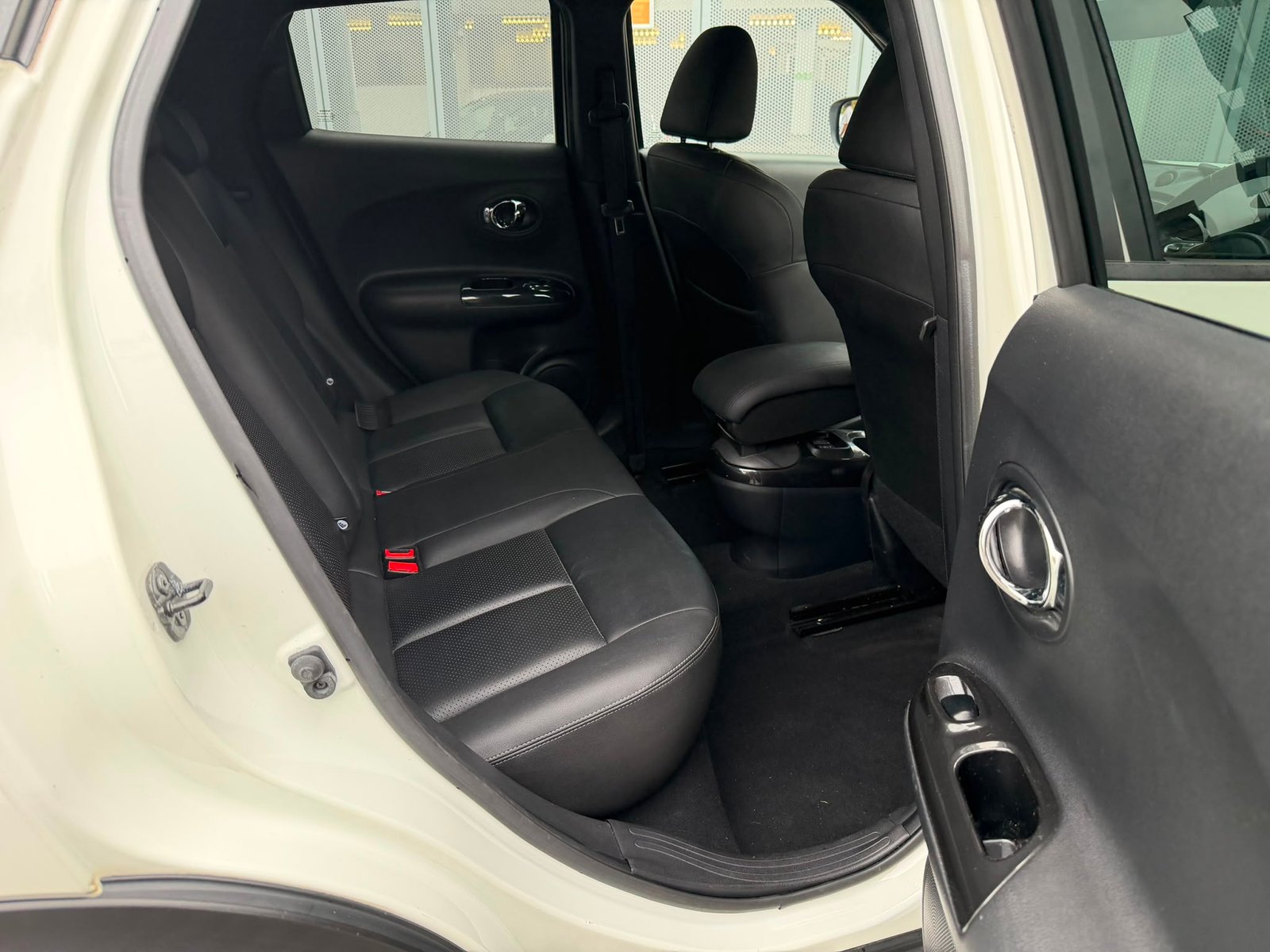 
								Nissan Juke 1.6 Tekna XTRON Euro 6 full									