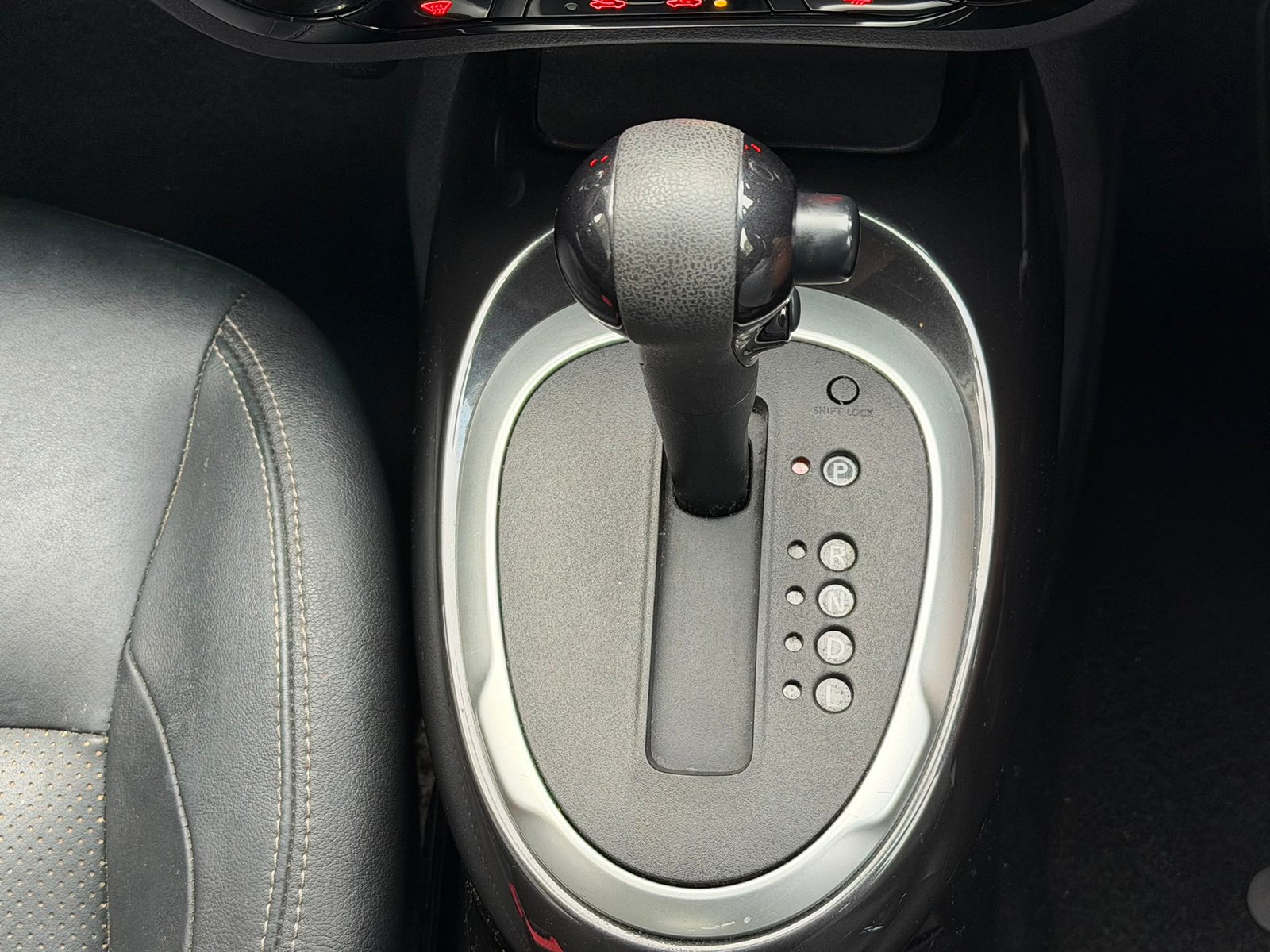 
								Nissan Juke 1.6 Tekna XTRON Euro 6 full									
