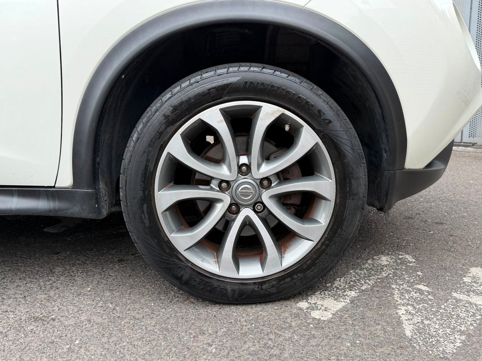 
								Nissan Juke 1.6 Tekna XTRON Euro 6 full									