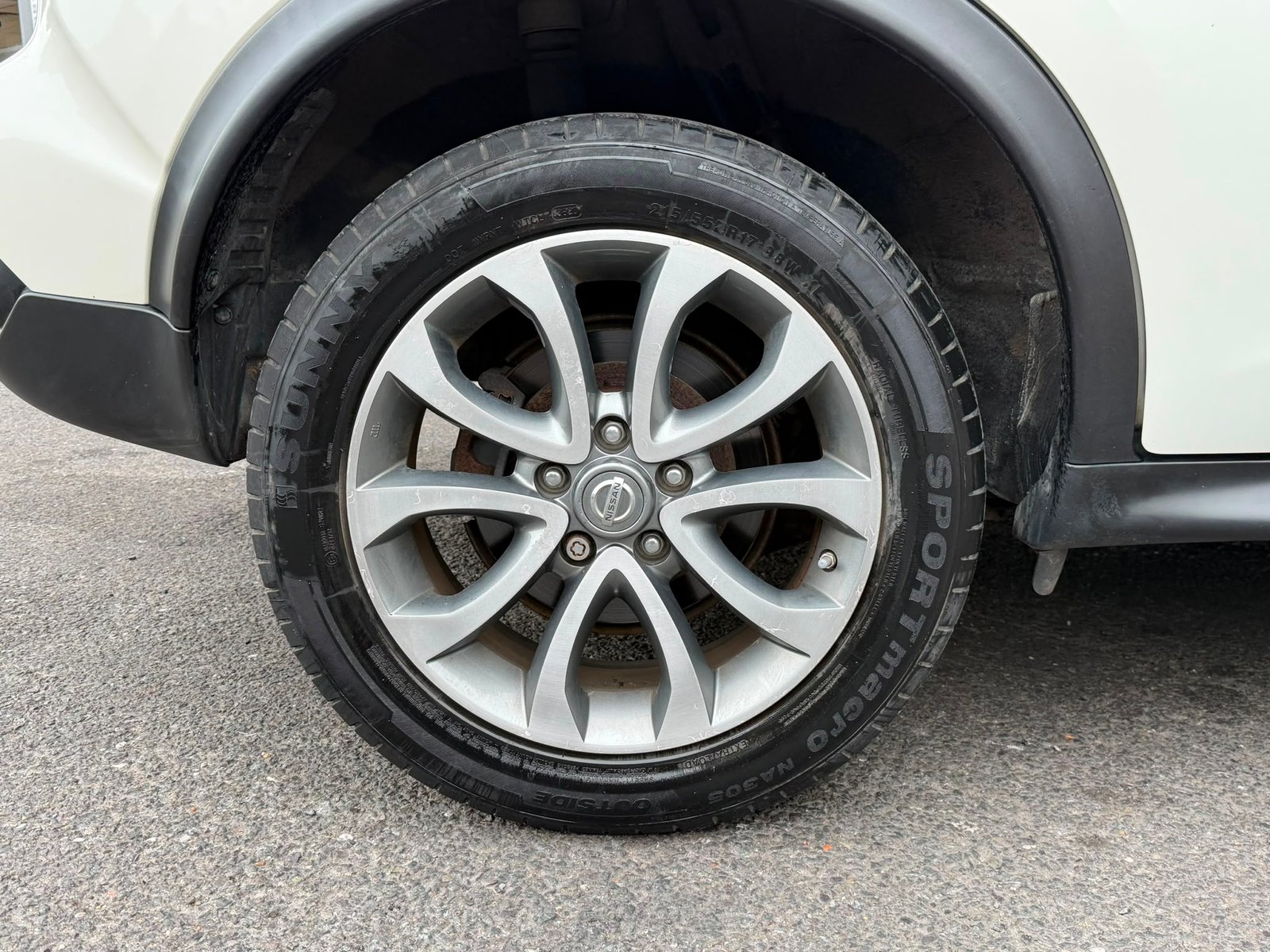 
								Nissan Juke 1.6 Tekna XTRON Euro 6 full									