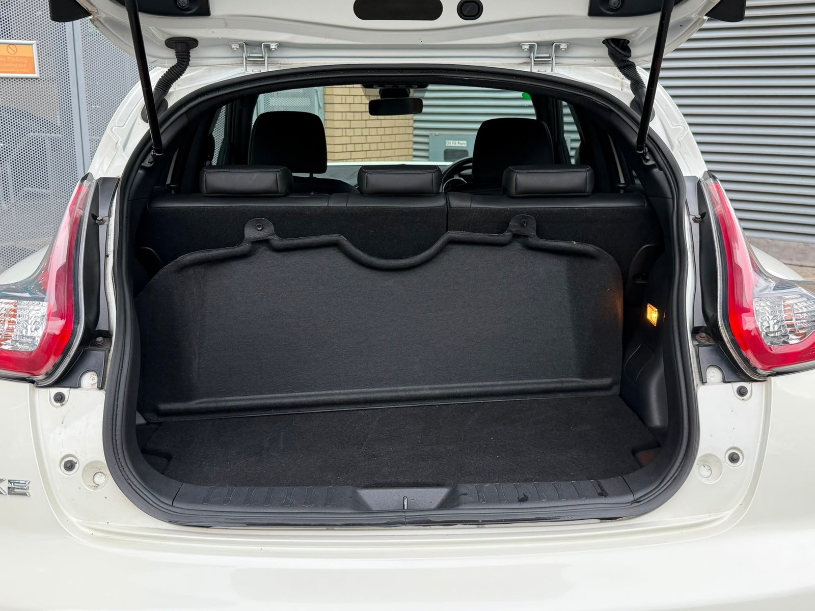 
								Nissan Juke 1.6 Tekna XTRON Euro 6 full									