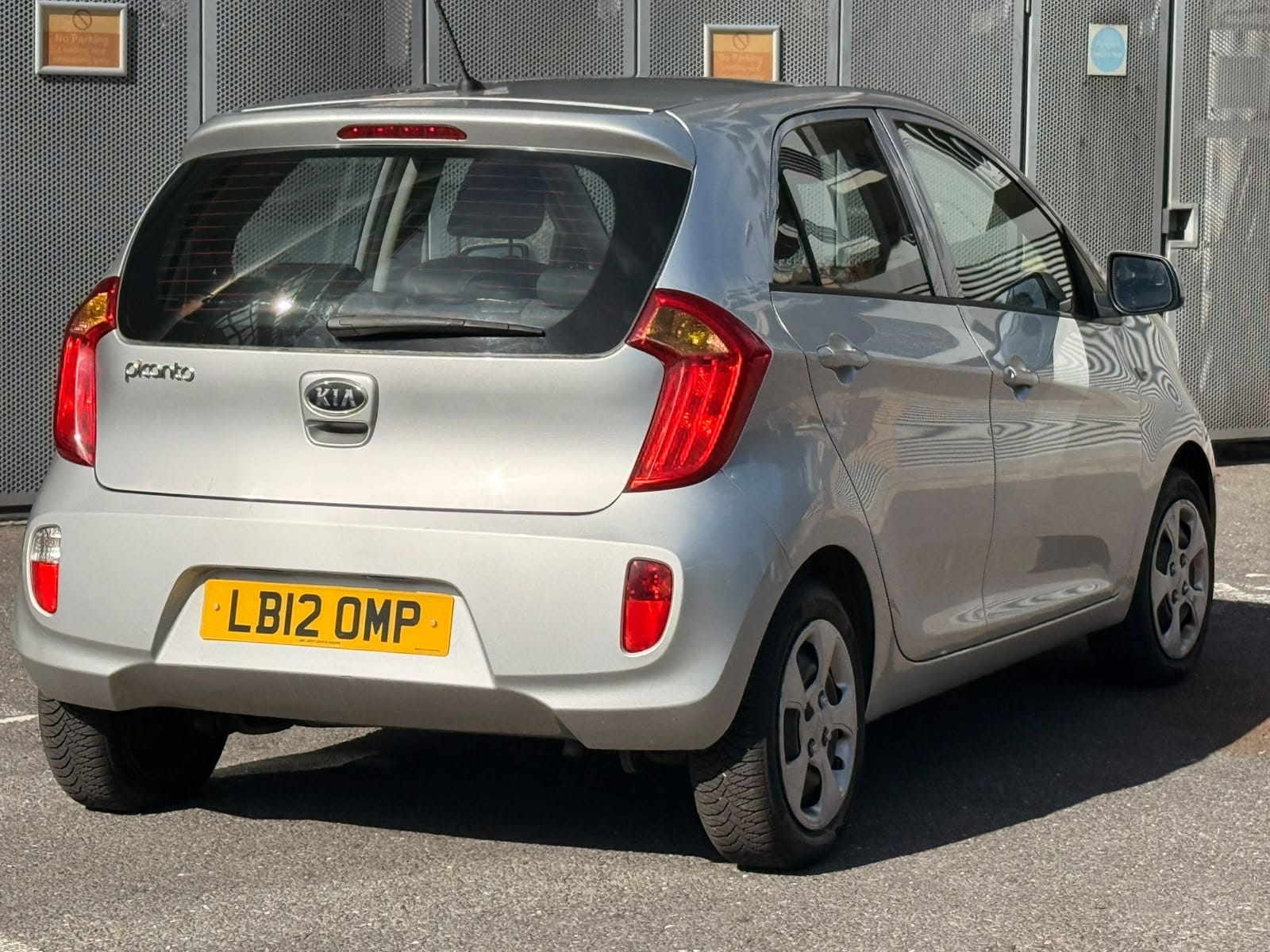 
								Kia Picanto 1.0 1 Euro 5 5dr full									