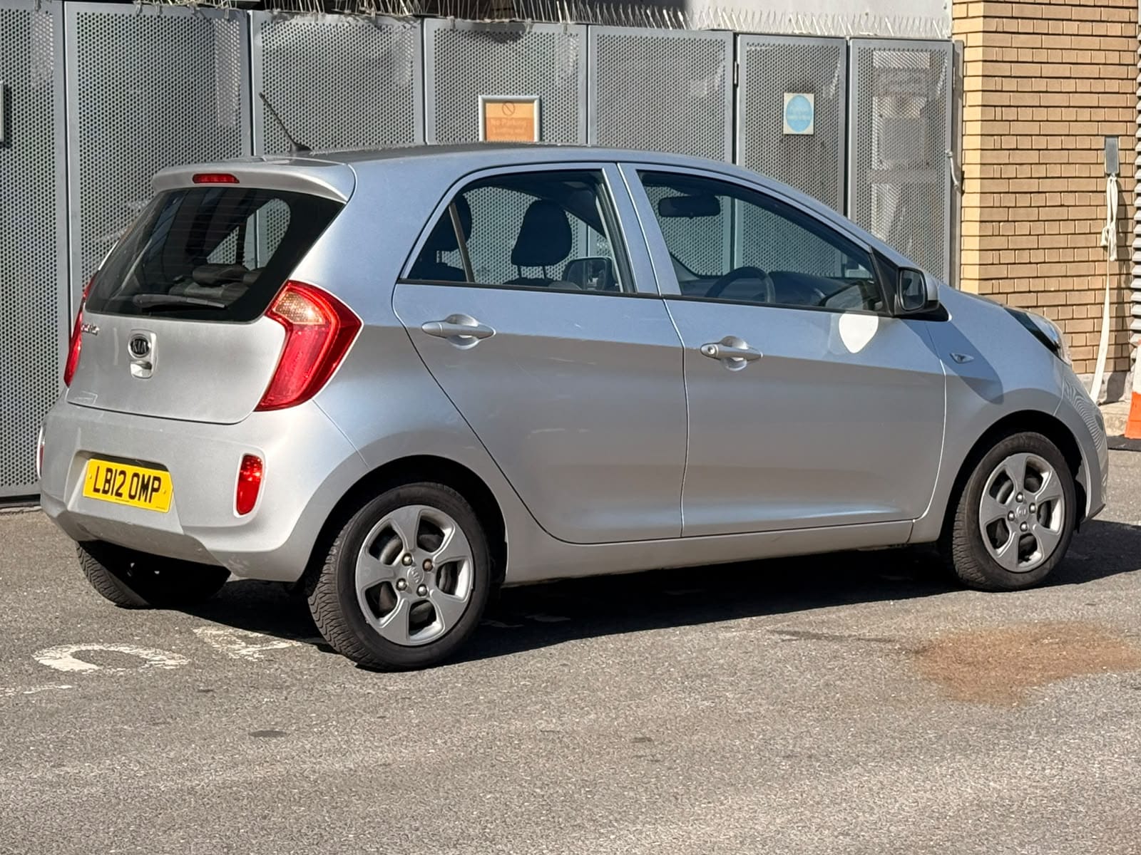 
								Kia Picanto 1.0 1 Euro 5 5dr full									
