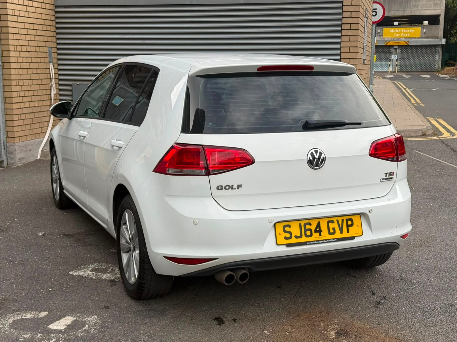 
								Volkswagen Golf 1.4 TSI BlueMotion Tech SE DSG Euro 5 full									
