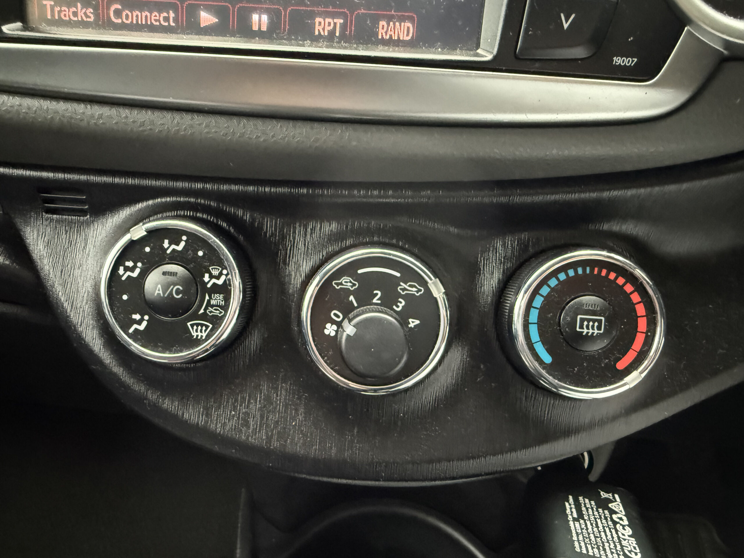 
								TOYOTA YARIS 1.33 VVT-i Trend 5dr full									