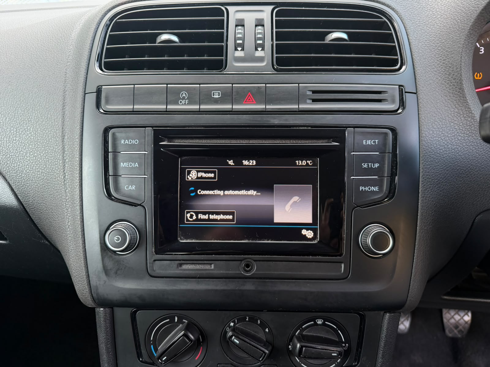 
								VOLKSWAGEN POLO 1.0 full									
