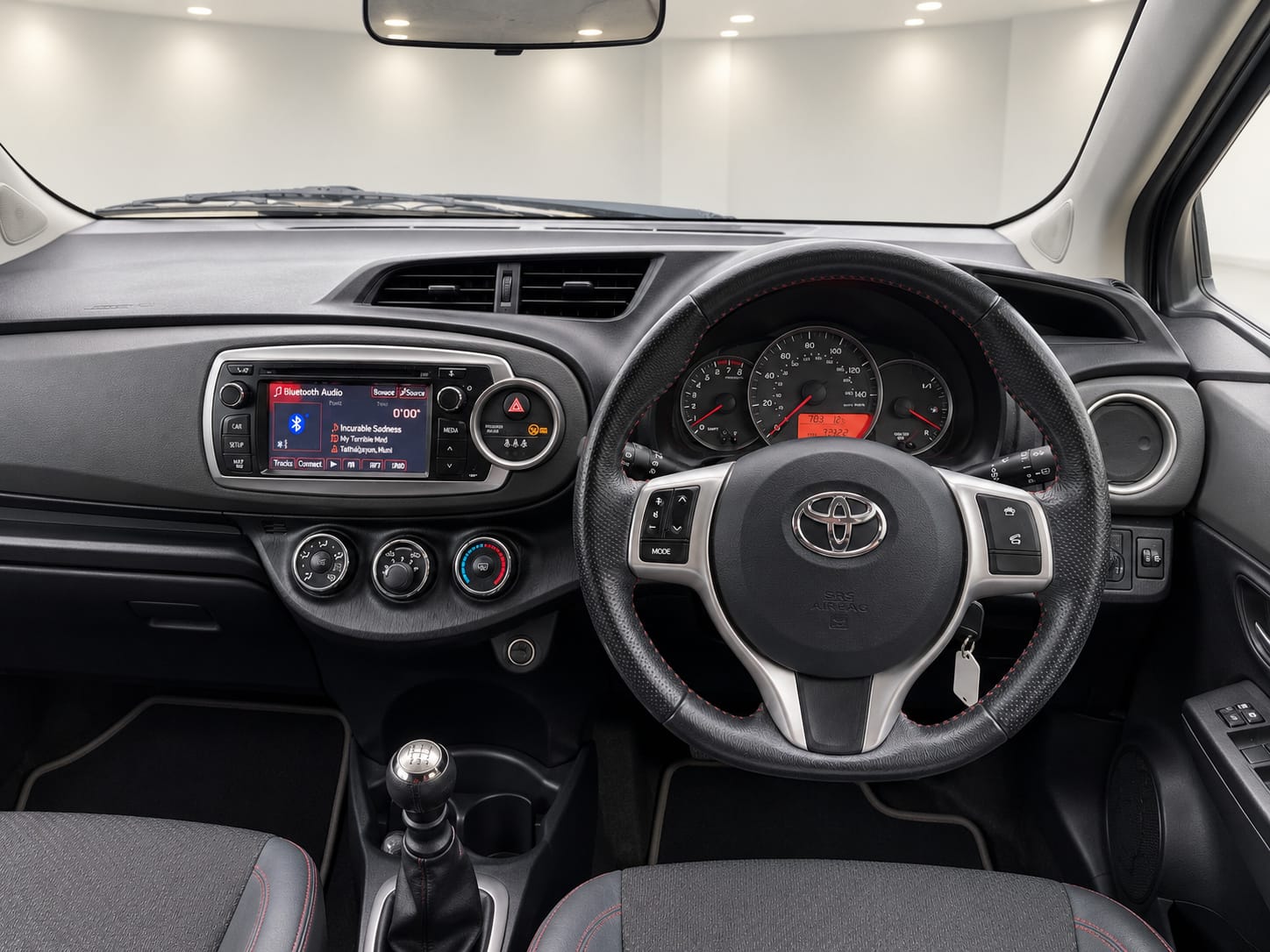 
								TOYOTA YARIS 1.33 VVT-i Trend 5dr full									