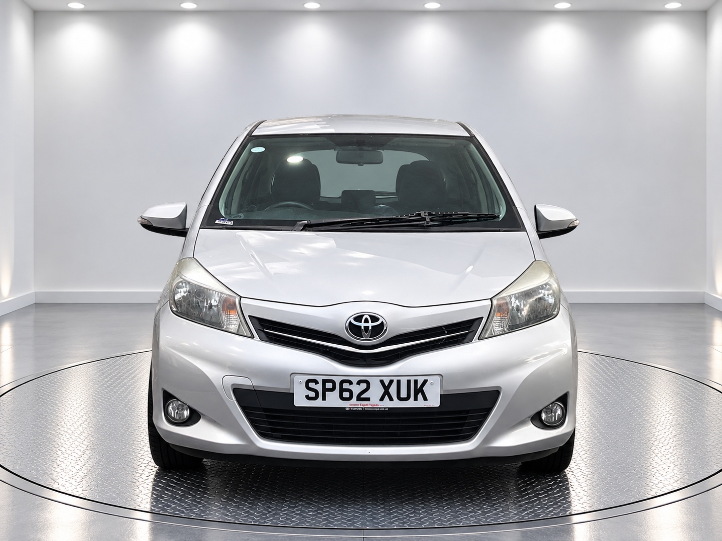 
								TOYOTA YARIS 1.33 VVT-i Trend 5dr full									