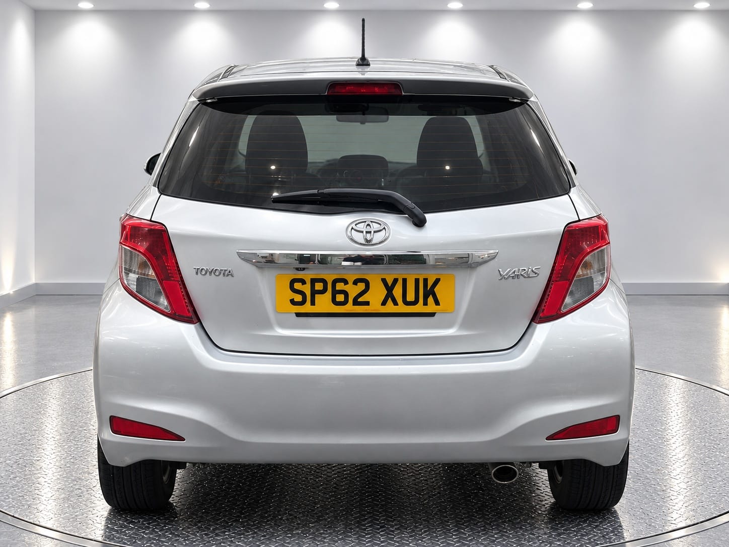 
								TOYOTA YARIS 1.33 VVT-i Trend 5dr full									